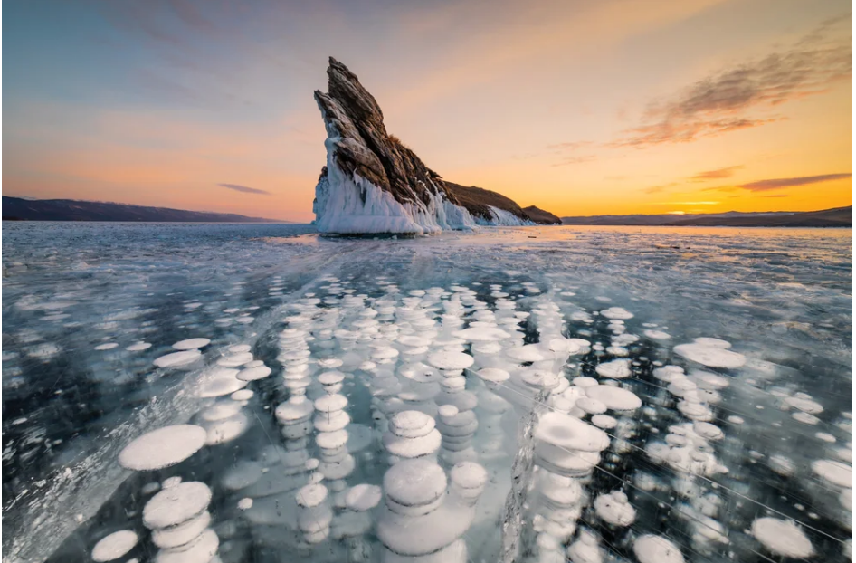 Strangely shaped bubbles_image by Anton Petrus_Getty Images.png