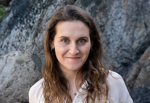 Charlott Vallon headshot