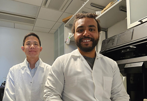 Enoch Yeung and Alec Taylor in lab