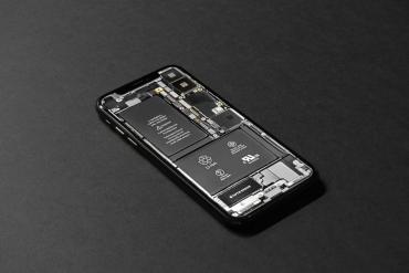 lithium-ion-battery-in-phone
