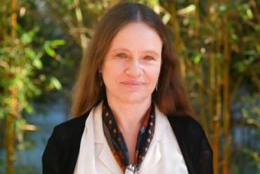 Linda Petzold Headshot